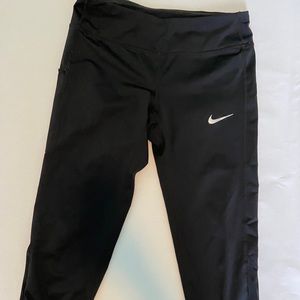 Nike Black Cropped Leggings